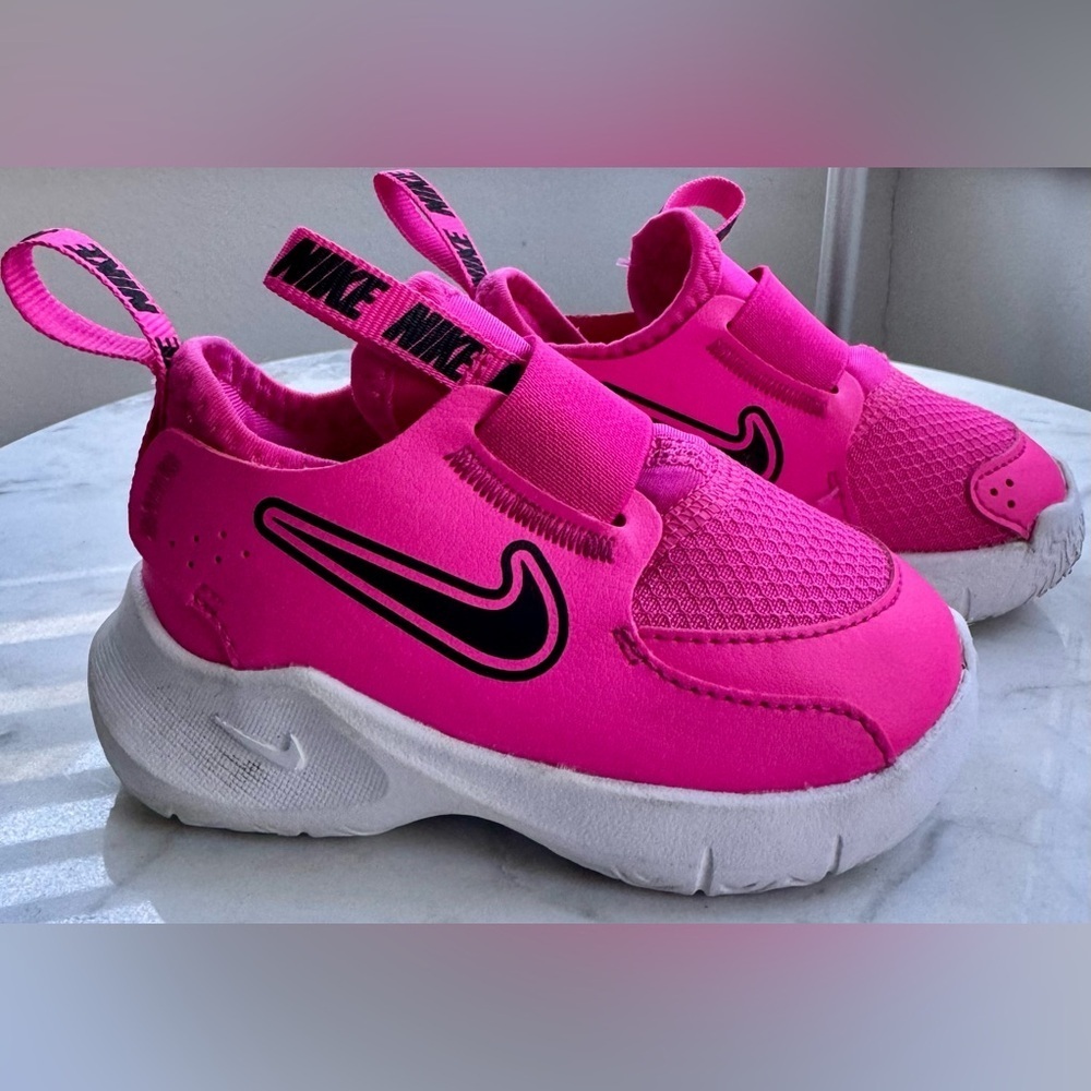 Nike Shoes - Picture 4 of 7